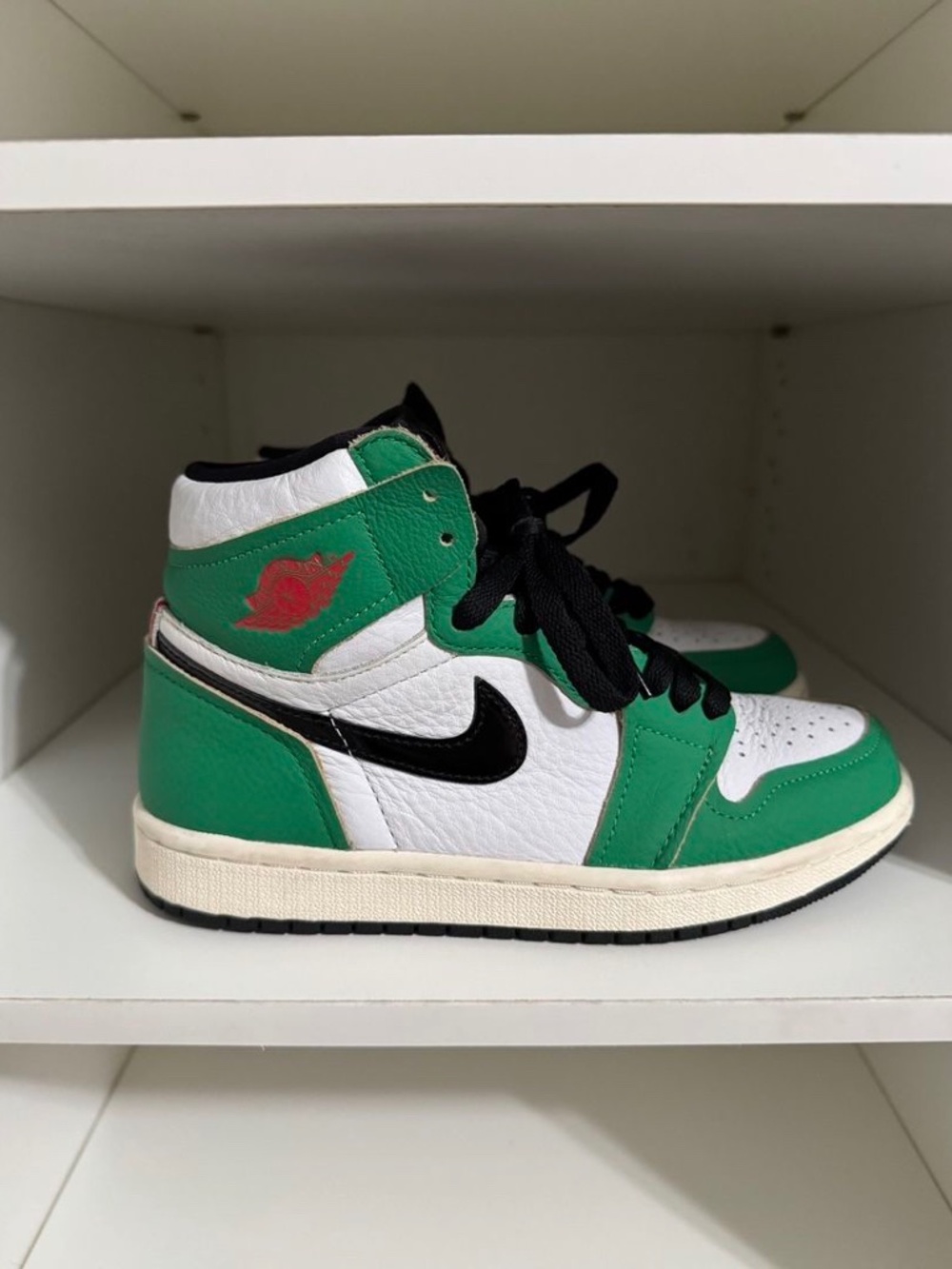 Women's Air Jordan 1 Retro High OG 'Lucky Green'